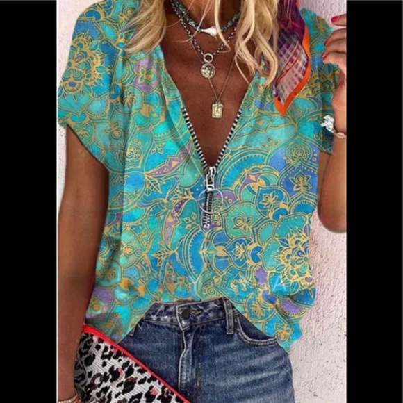 🆕WATERCOLORS BOHEMIAN 1/2 ZIP MOSAIC BLOUSE - Picture 2 of 6